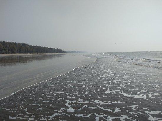 Akshi Beach